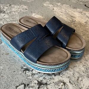 Muk Luks Muk Luks Dark Blue Sandals Size 39EU
